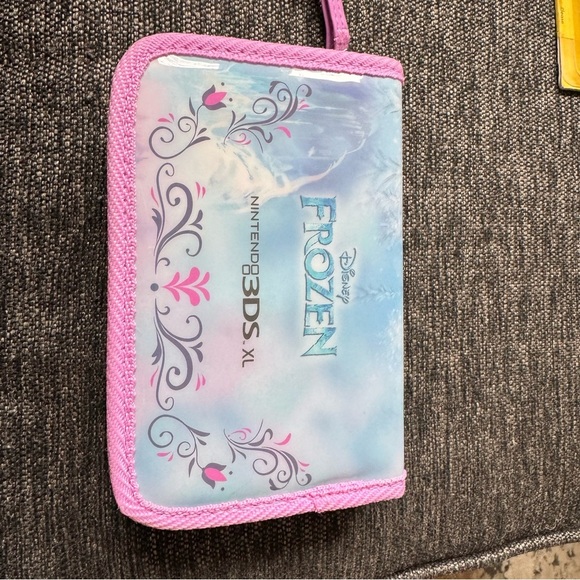 Disney Frozen Nintendo 3DS XL Case - Picture 1 of 5